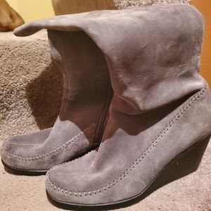 Grey suede Aerosole tall boots